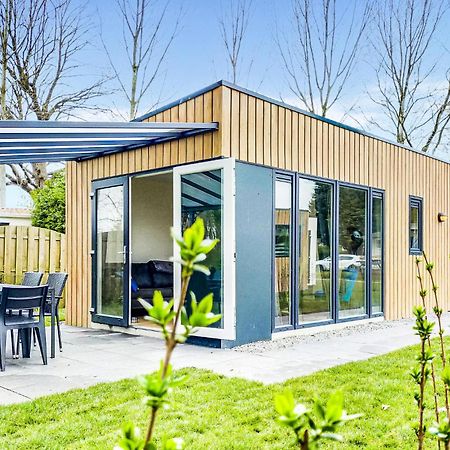Gorgeous Home In Heinkenszand With House Sea View Exteriör bild